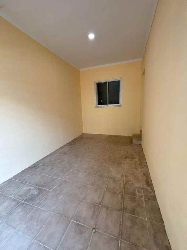 dijual rumah cluster crystal summarecon