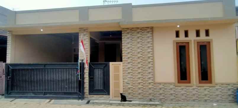 dijual rumah cluster meriana residen