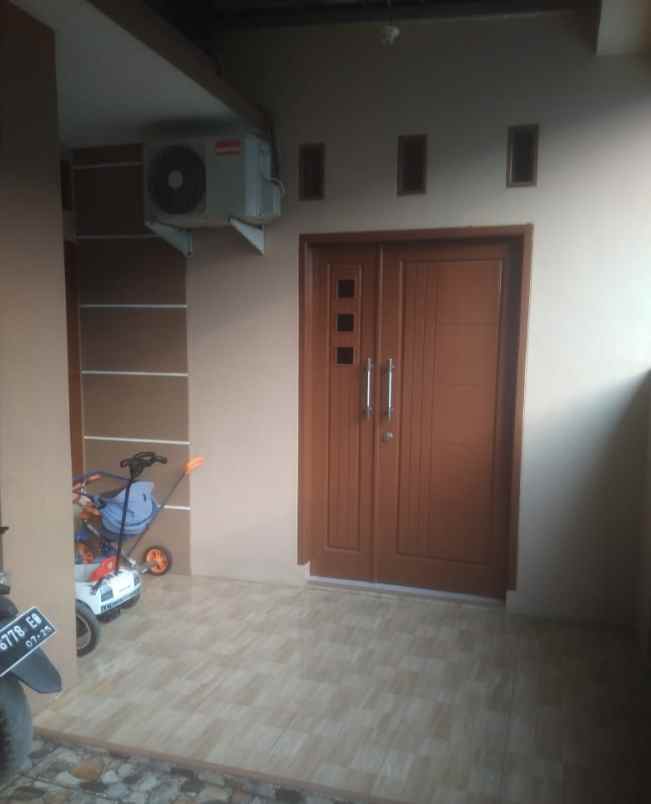 dijual rumah cluster meriana residen