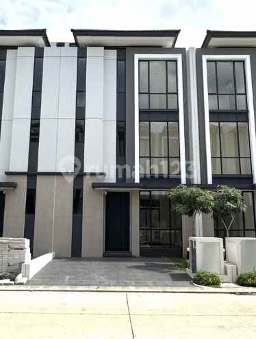 dijual rumah cluster sentarum asya jgc
