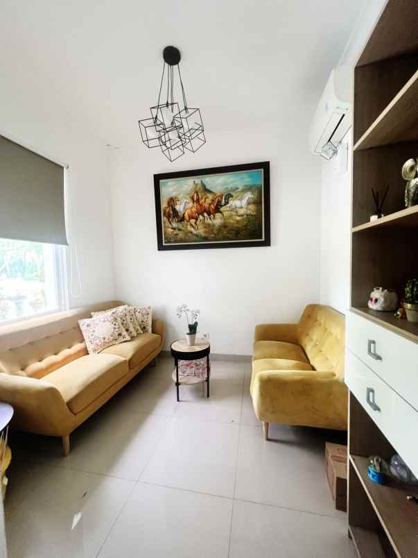 dijual rumah cluster thames jgc jakarta