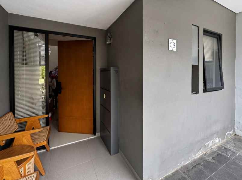dijual rumah cluster the akasia eight