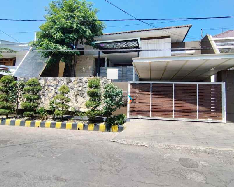 dijual rumah dharmahusada indah barat