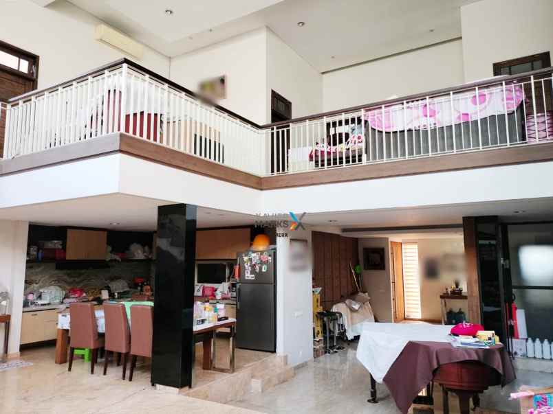 dijual rumah dharmahusada indah barat