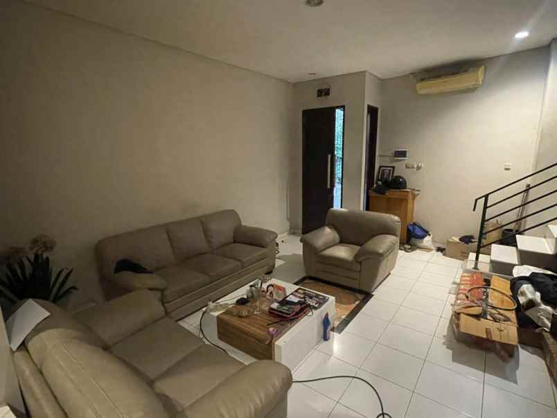 dijual rumah di citra gran cibubur