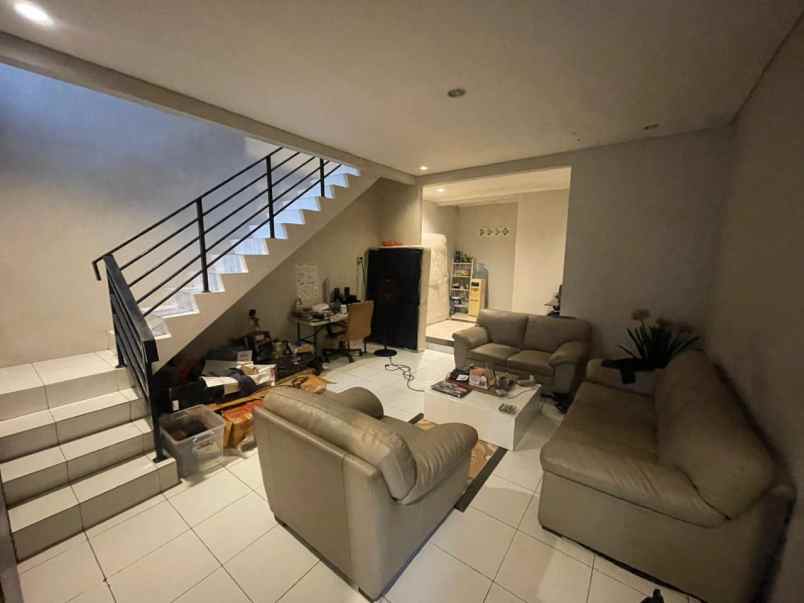 dijual rumah di citra gran cibubur