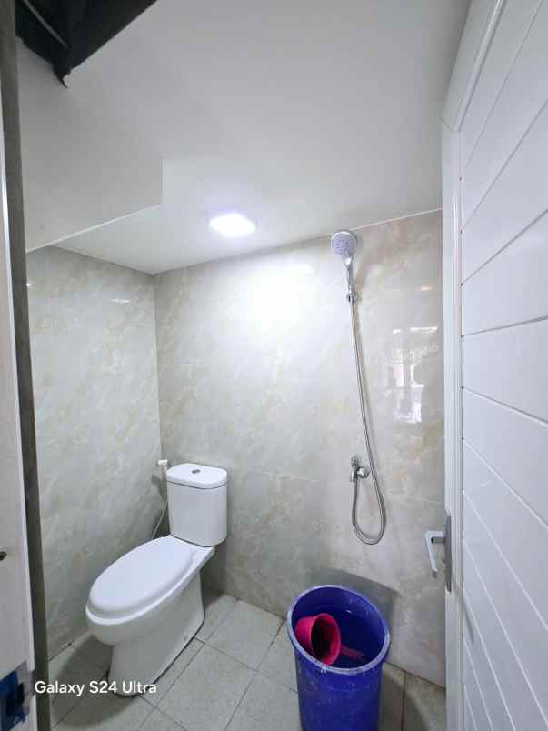 dijual rumah di daerah permata harapan baru