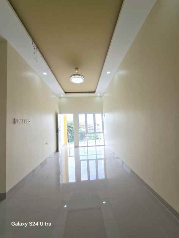 dijual rumah di daerah permata harapan baru