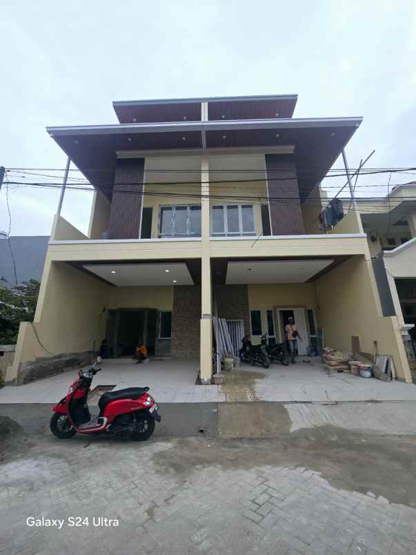 dijual rumah di daerah permata harapan baru