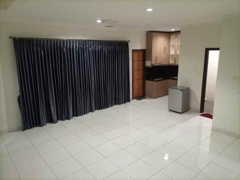 dijual rumah di discovery terra bintaro jaya