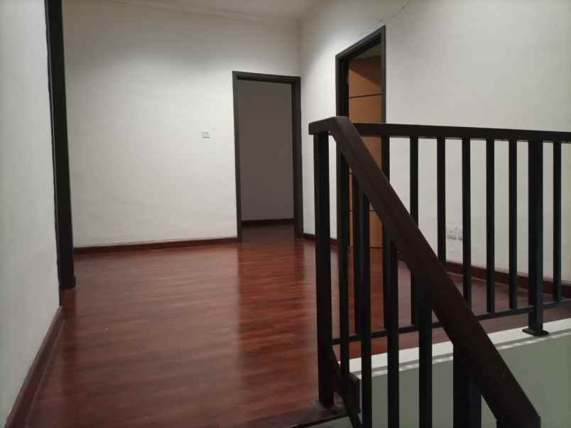 dijual rumah di discovery terra bintaro jaya