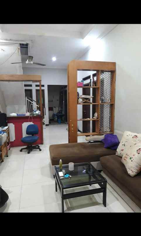 dijual rumah di jalan rangkapan jaya