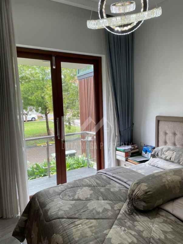 dijual rumah di kebayoran infinity bintaro