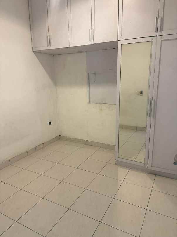 dijual rumah di legenda wisata