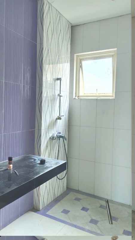 dijual rumah dian istana