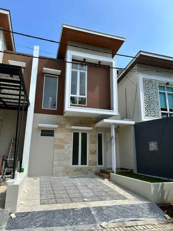 dijual rumah dijen