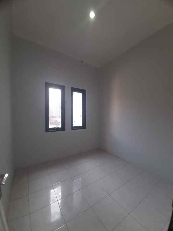 dijual rumah dolog raya pedurungan