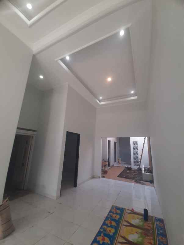 dijual rumah dolog raya pedurungan