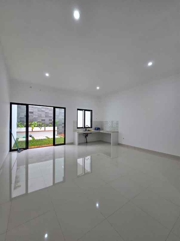 dijual rumah duren sawit