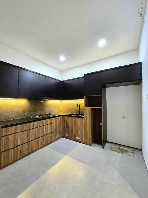 dijual rumah duren sawit jaktim