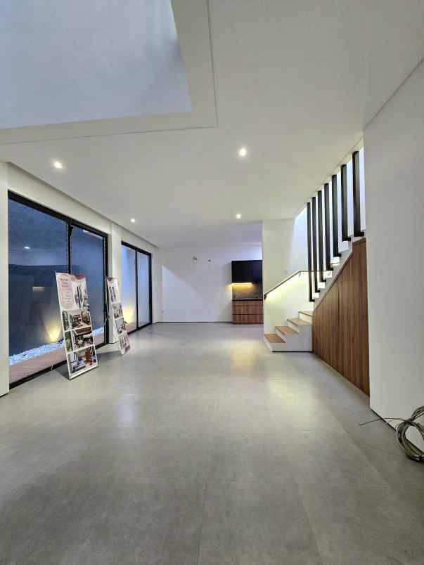 dijual rumah duren sawit jaktim