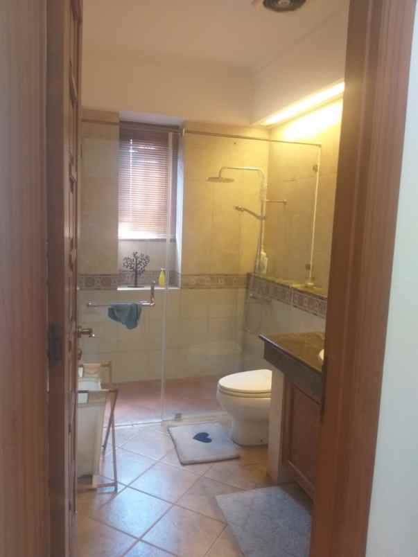 dijual rumah duren tiga