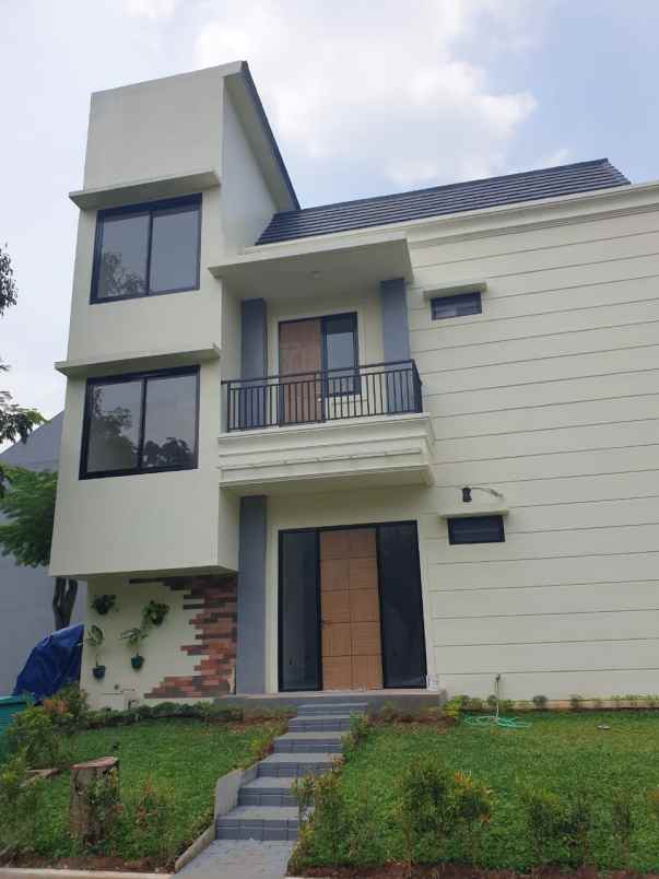 dijual rumah eminent bsd