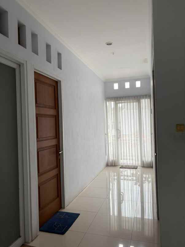 dijual rumah evergreen cibubur