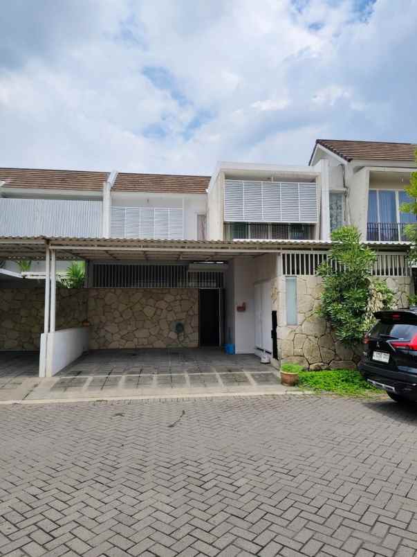 dijual rumah forest mansion