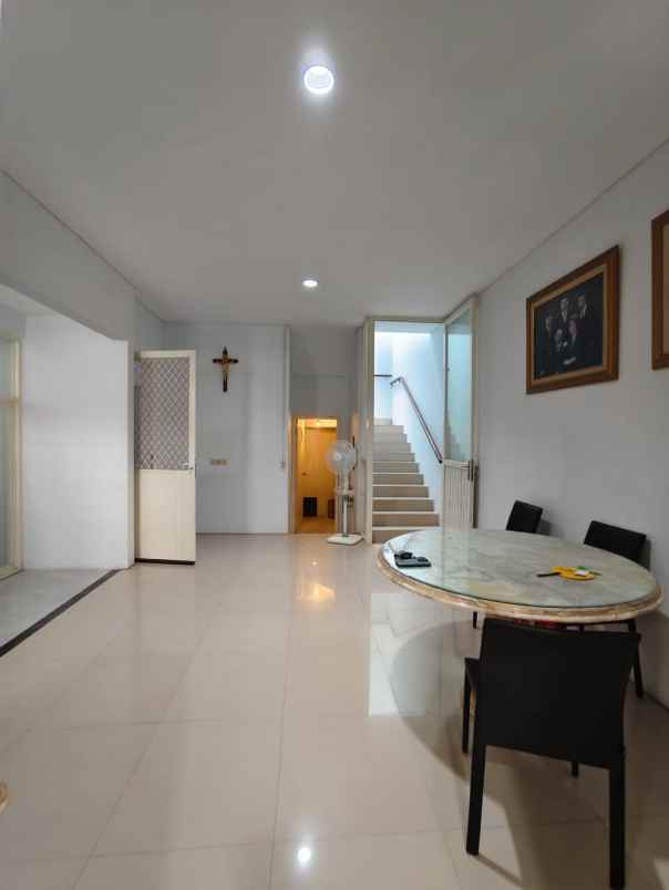 dijual rumah forest mansion