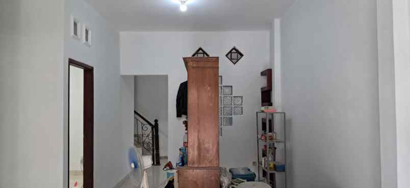dijual rumah galaxy