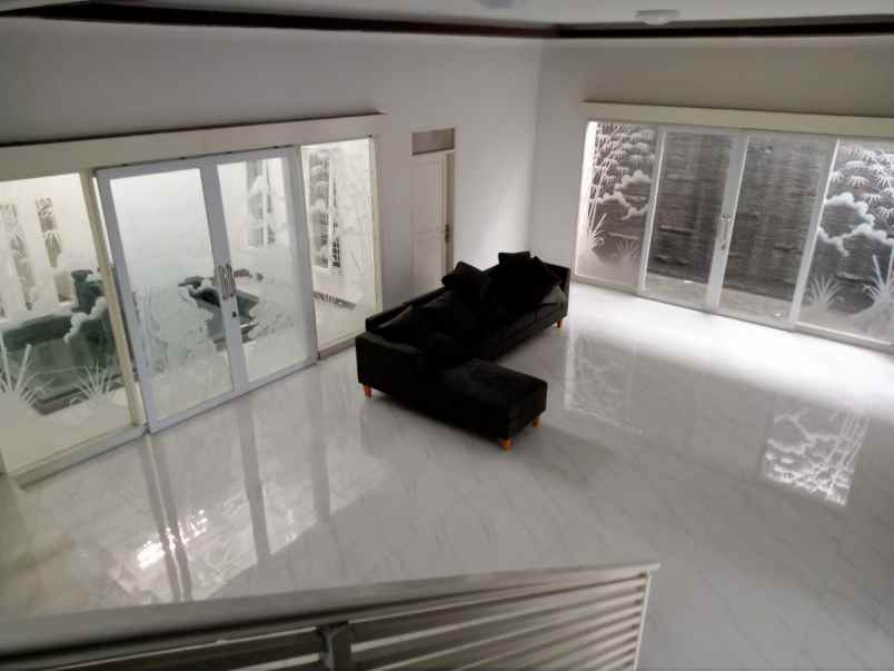 dijual rumah galaxy jupiter margahayu