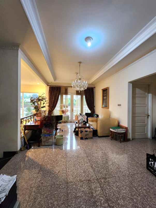 dijual rumah gandaria