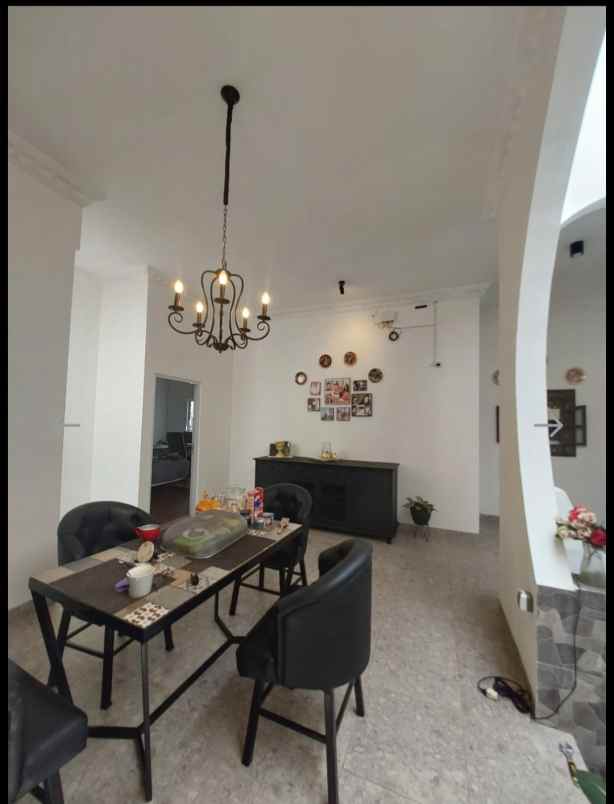 dijual rumah gegerkalong