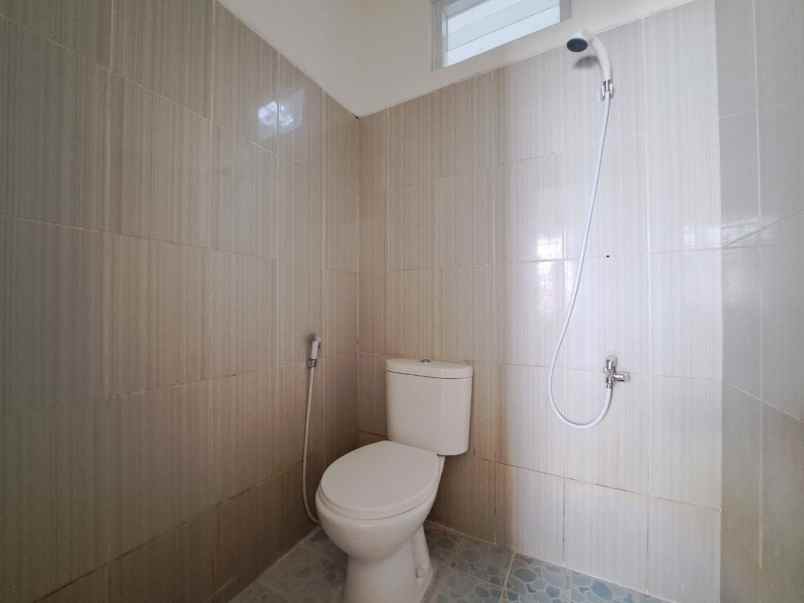 dijual rumah gg kamboja utan kayu utara