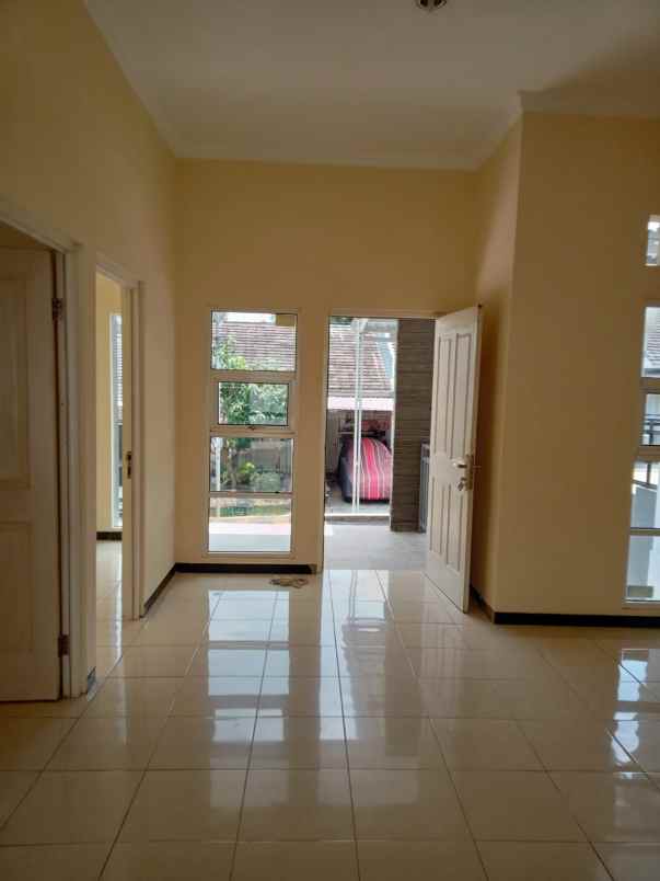 dijual rumah grafika banyumanik semarang