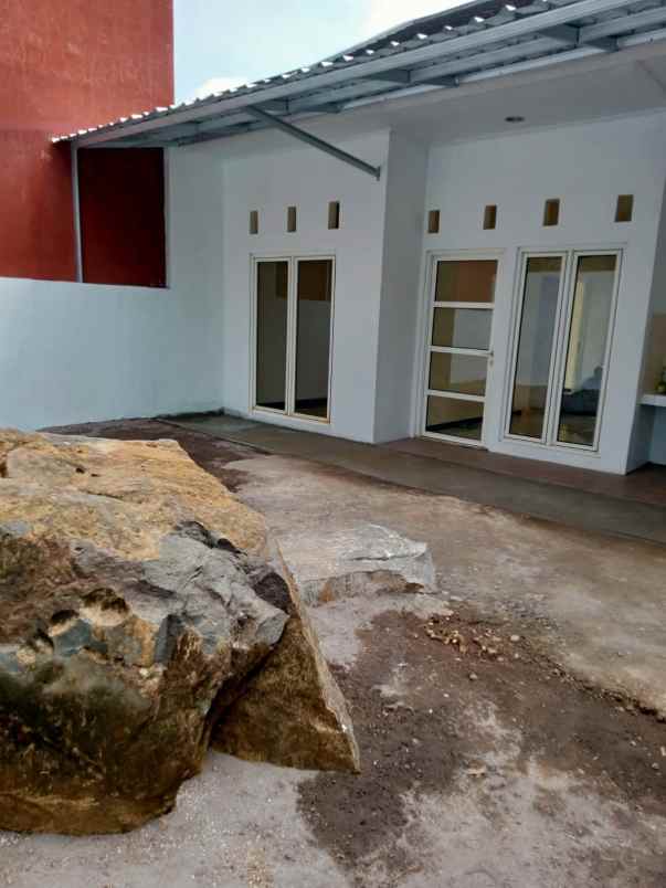 dijual rumah grafika banyumanik semarang