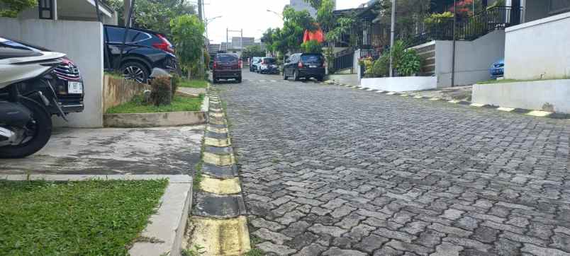 dijual rumah grafika banyumanik semarang