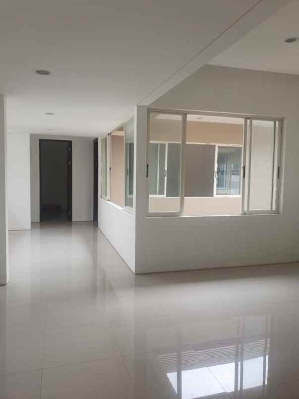 dijual rumah graha natura surabaya barat