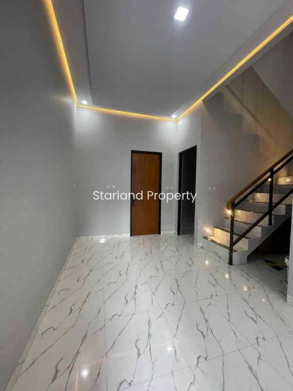 dijual rumah graha raya