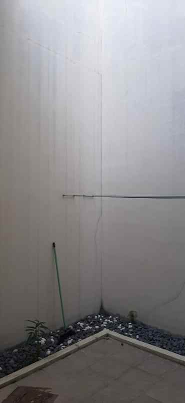 dijual rumah grand orchard