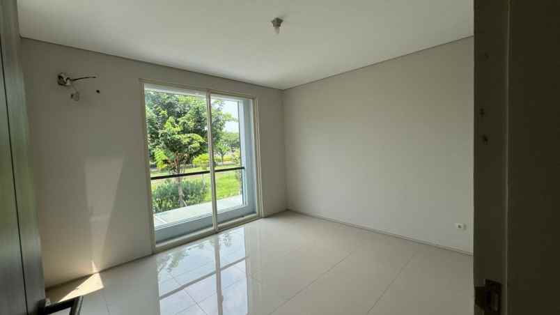 dijual rumah grand pakuwon adelaide