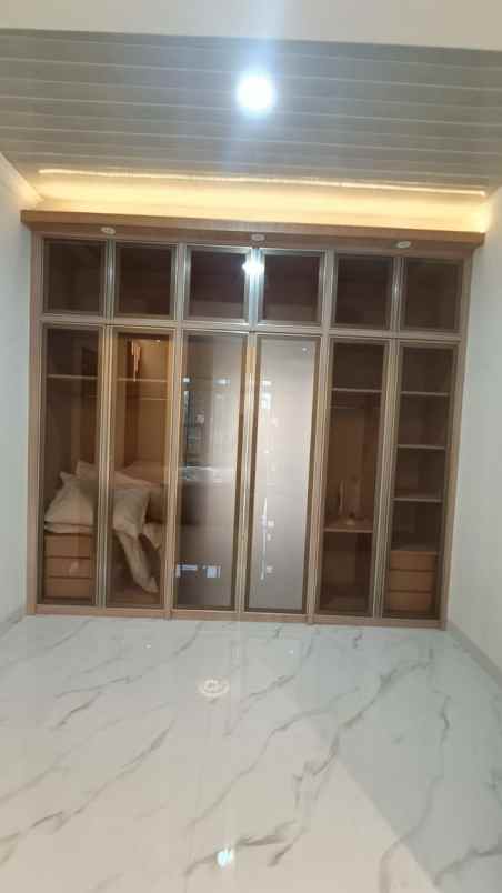 dijual rumah green galaxy residence