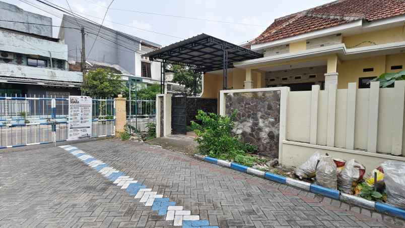 dijual rumah griya kebraon