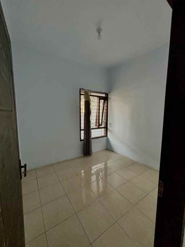 dijual rumah griya saluyu
