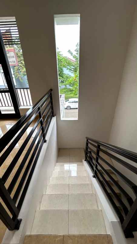 dijual rumah hook di legenda wisata