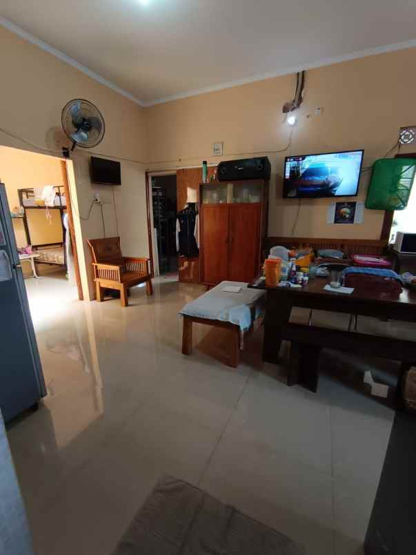 dijual rumah hook di perum pesona ciseureuh purwakarta