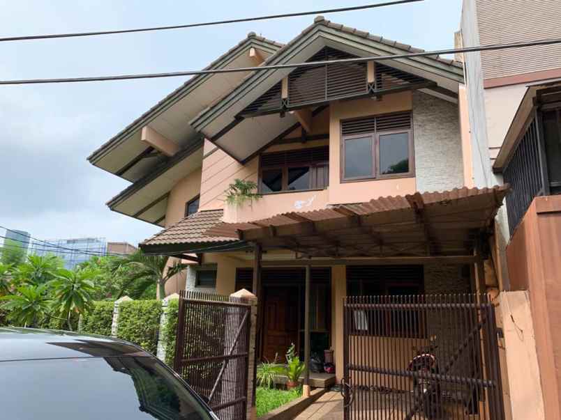 dijual rumah hook eksklusif taman aries jakarta barat