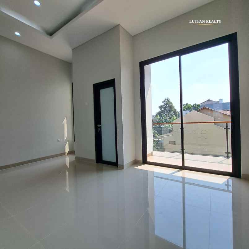 dijual rumah jagakarsa