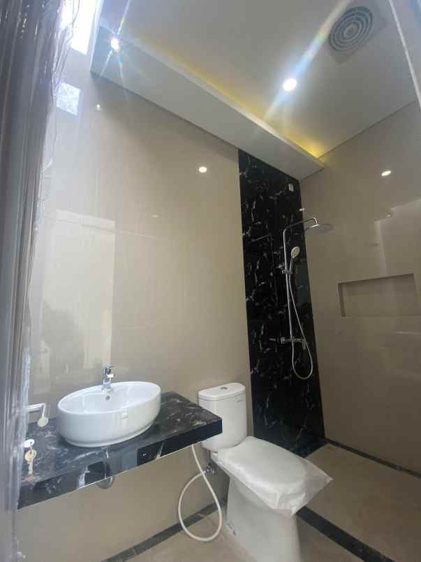 dijual rumah jalan baruk tengah